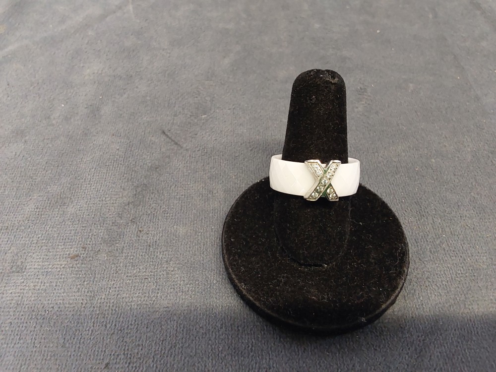 BAGUE CERAMIQUE BLANCHE