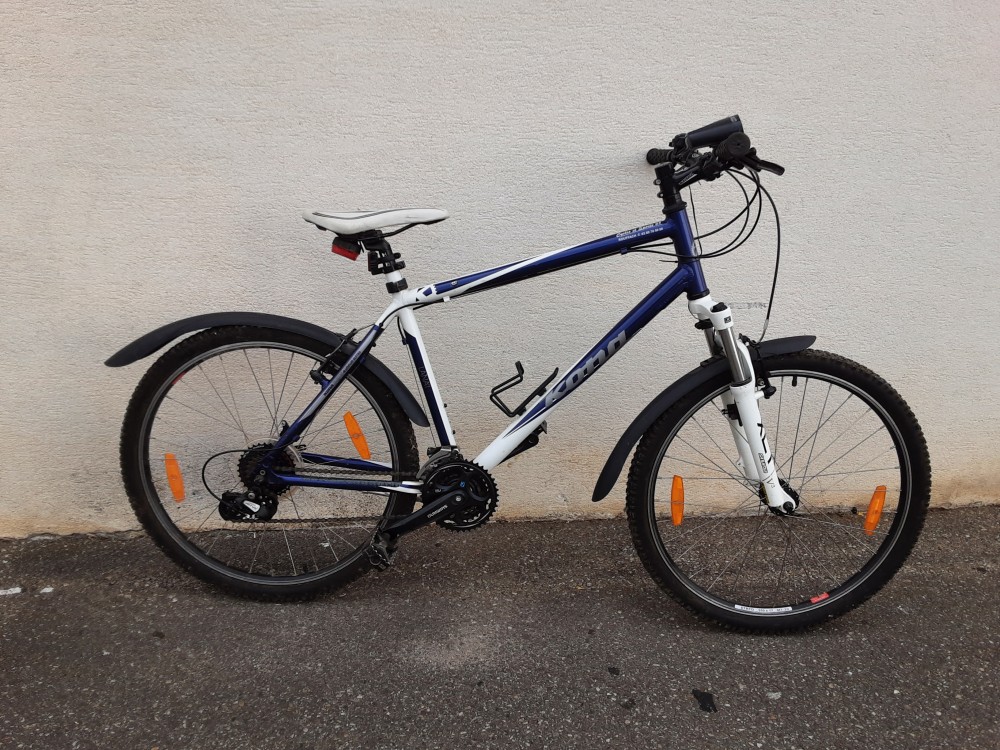 VTT KONA 26 POUCES - BLANC ET BLEU