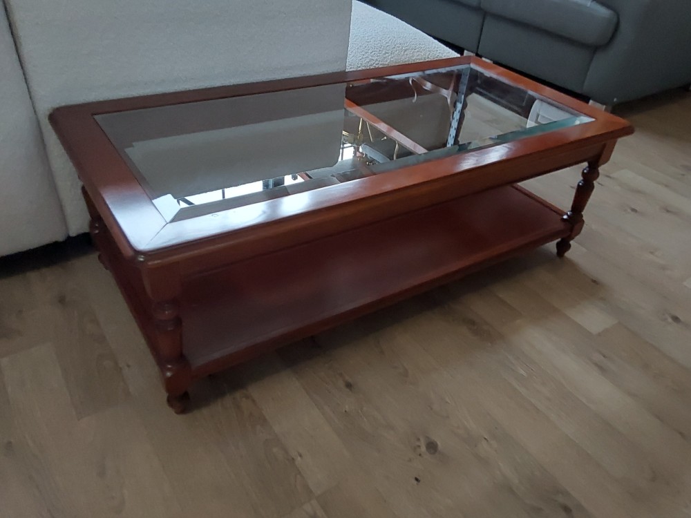 1 TABLE BASSE RECTANGULAIRE EN MERISIER 1 PLATEAU VERRE (NON FIXE) + 1 BOIS