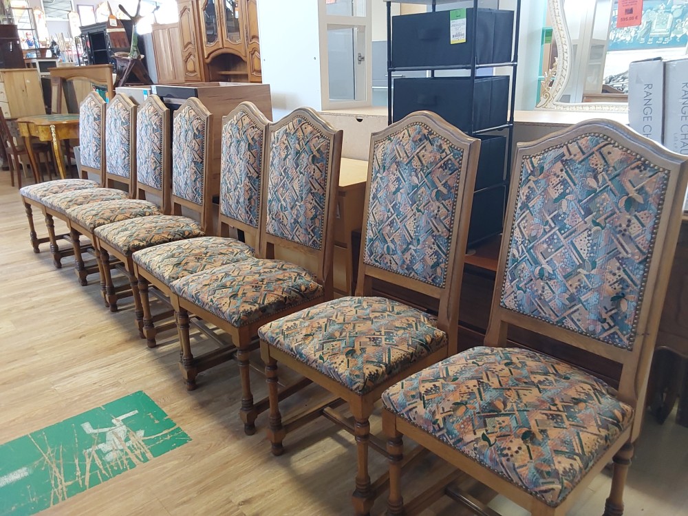 LOT 8 CHAISES CADRE BOIS ASSISE CAPITONNÉ 