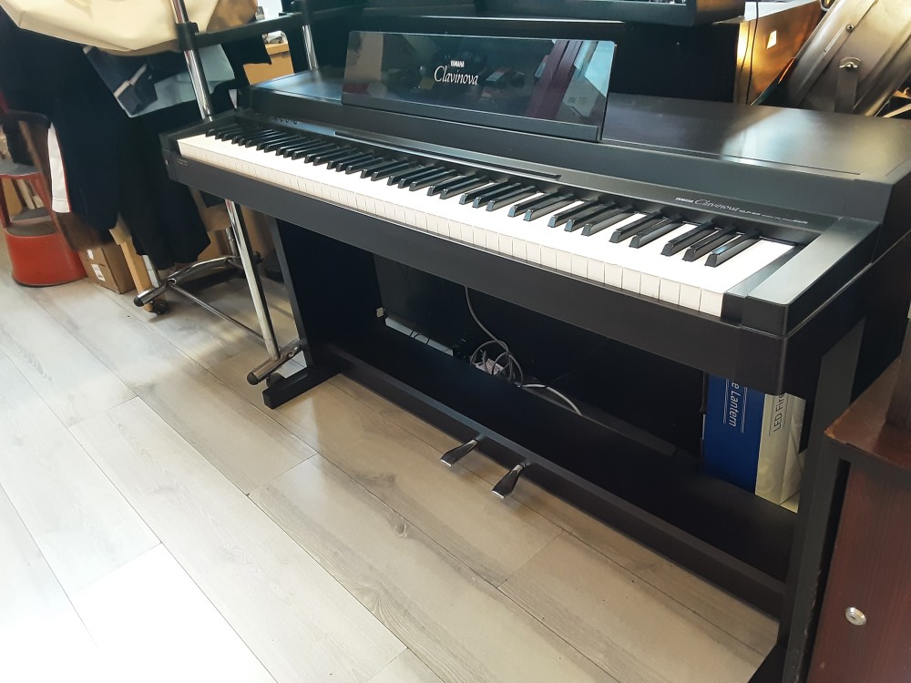 PIANO ELECTRIQUE YAMAHA  CLAVINOVA CLP- 50