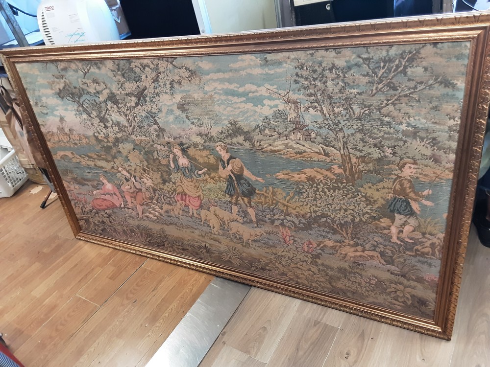 TABLEAU TAPPISERIE CADRE DORÉ 