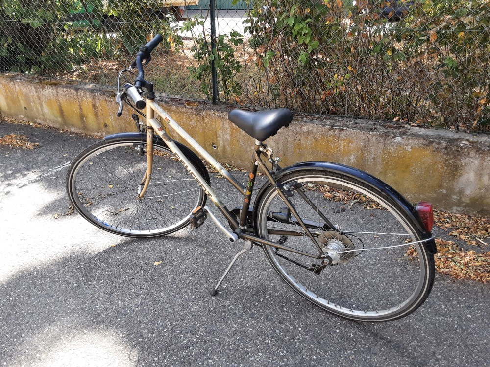 VELO PEUGEOT ANCIEN A RESTAURER