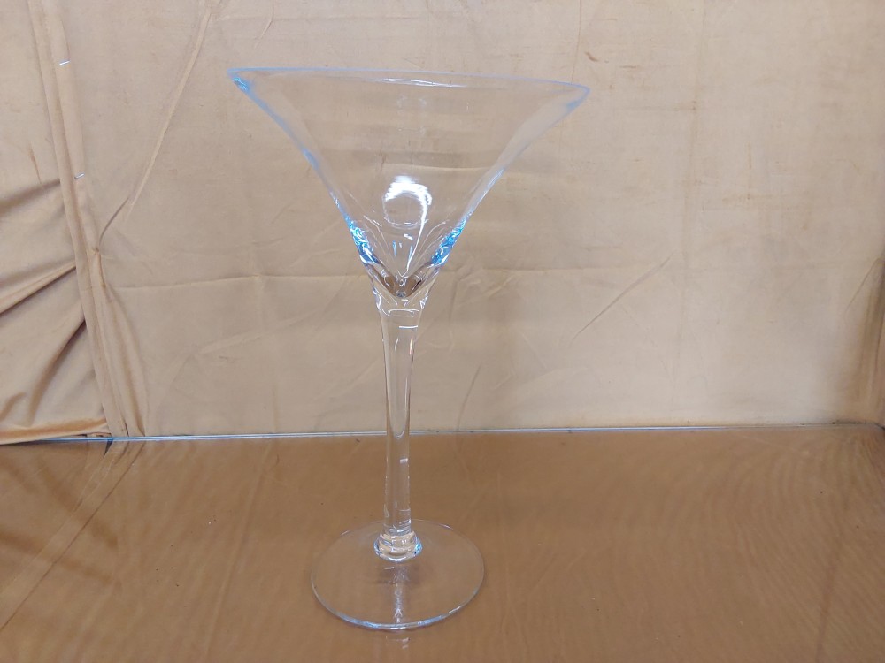 COUPE A FLEURS EN VERRE