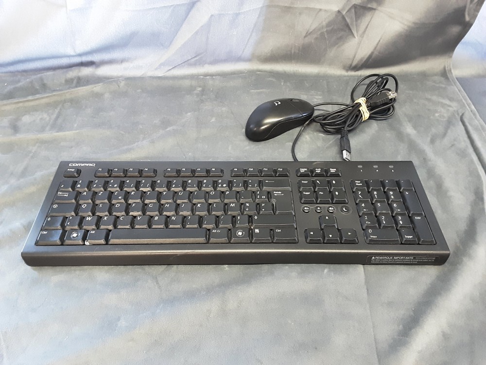 CLAVIER ORDINATEUR + SOURIS