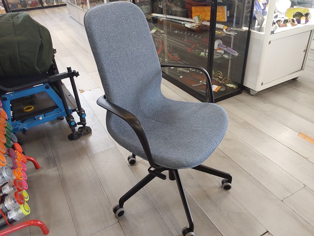 Fauteuil De Bureau Sur Roulettes Tissu Gris Reglable En Hauteur