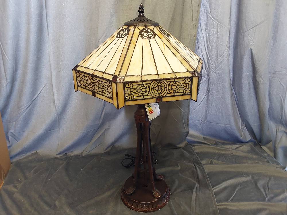 LAMPE STYLE TIFFANY ART DECO COLORIS JAUNE (TA-164)