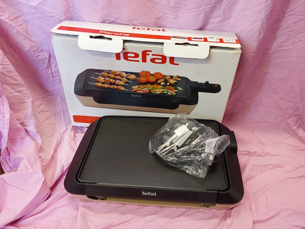 PLANCHA TEFAL 4/6 PERSONNES DANS SON CARTON