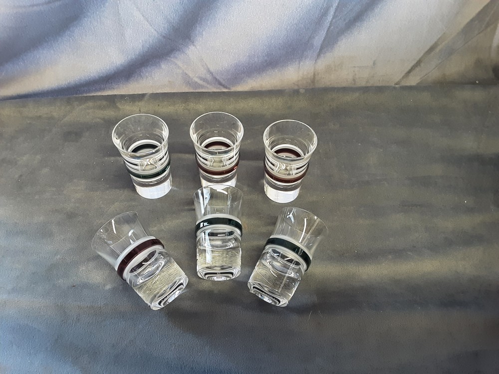 LOT DE 6 VERRES A LIQUEUR BANDE COULEUR