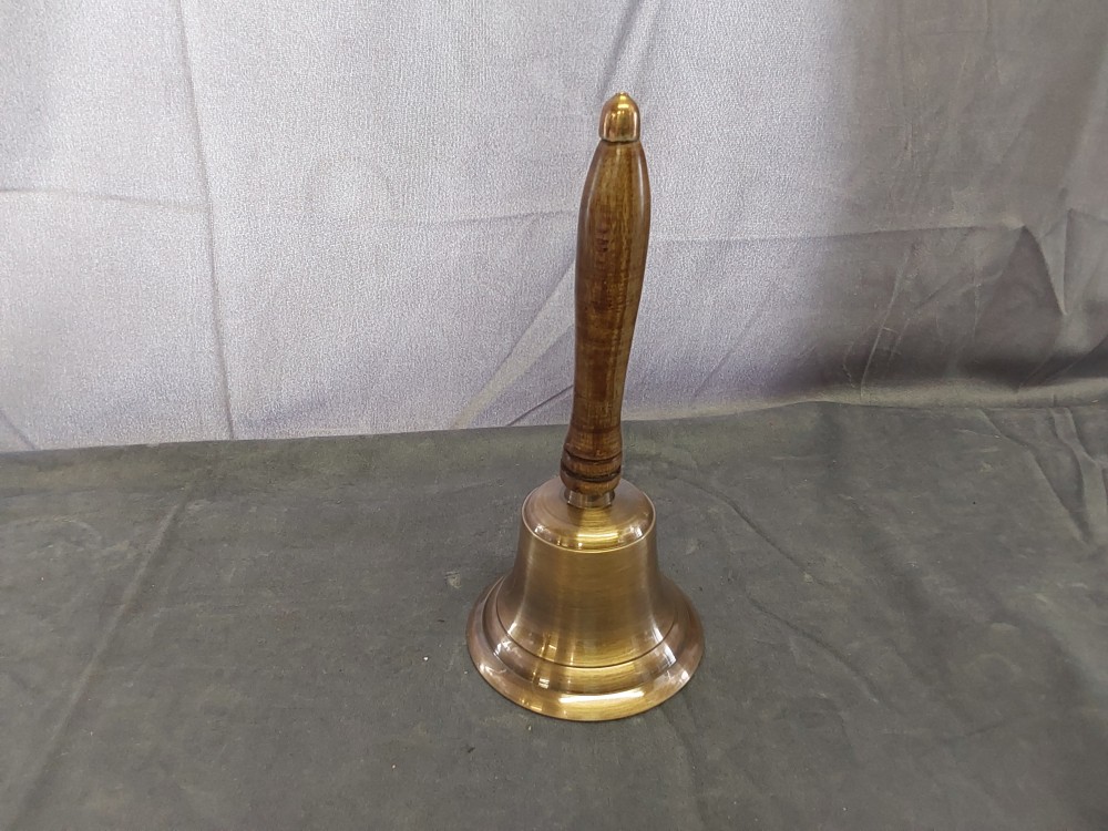 CLOCHE EN LAITON MANCHE BOIS (IG-66)