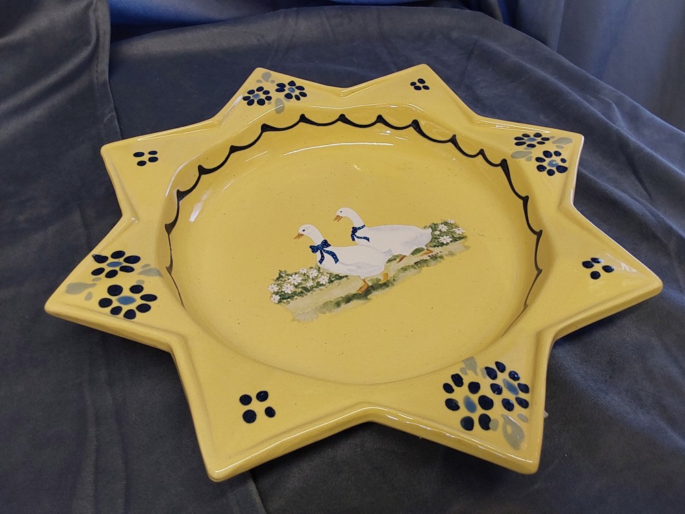 Plat A Gateaux Pour Four Forme Etoile Jaune Et Motif Oies