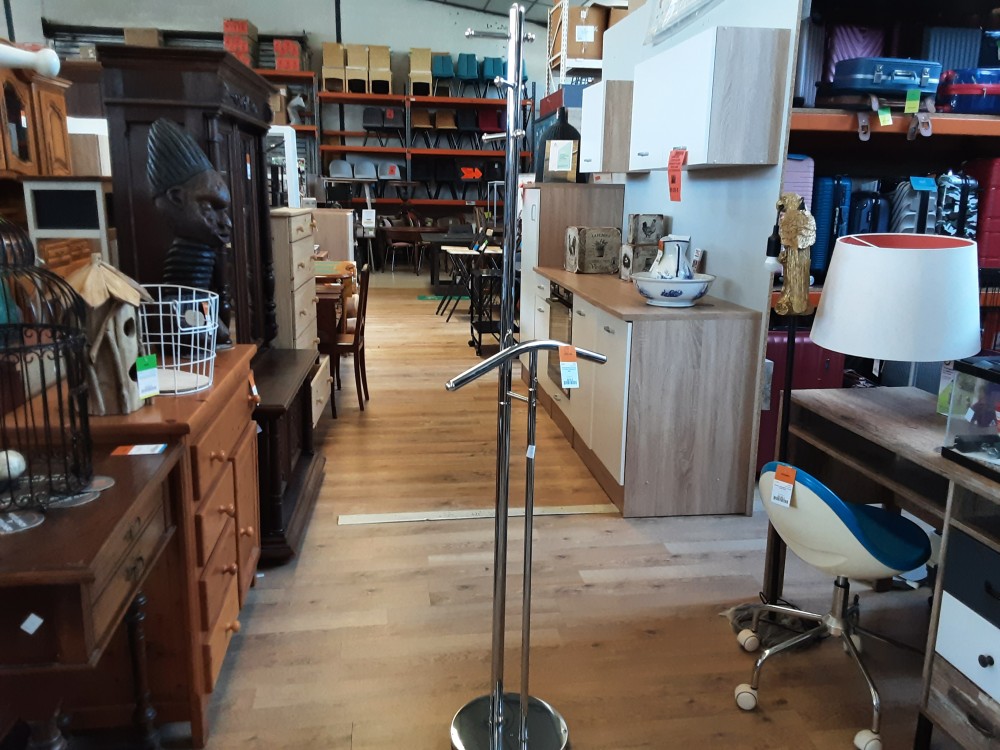 PORTE MANTEAUX VALET DE NUIT METAL CHROME HAUT 180CM