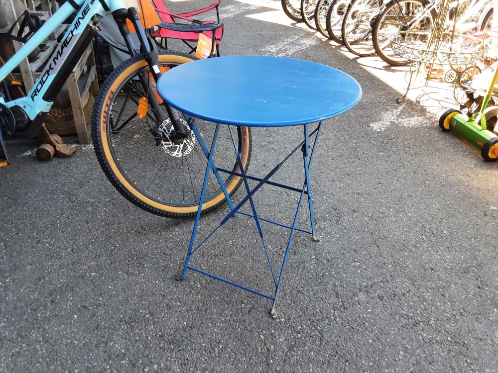 TABLE PM RONDE DE JARDIN METAL BLEU PLIABLE