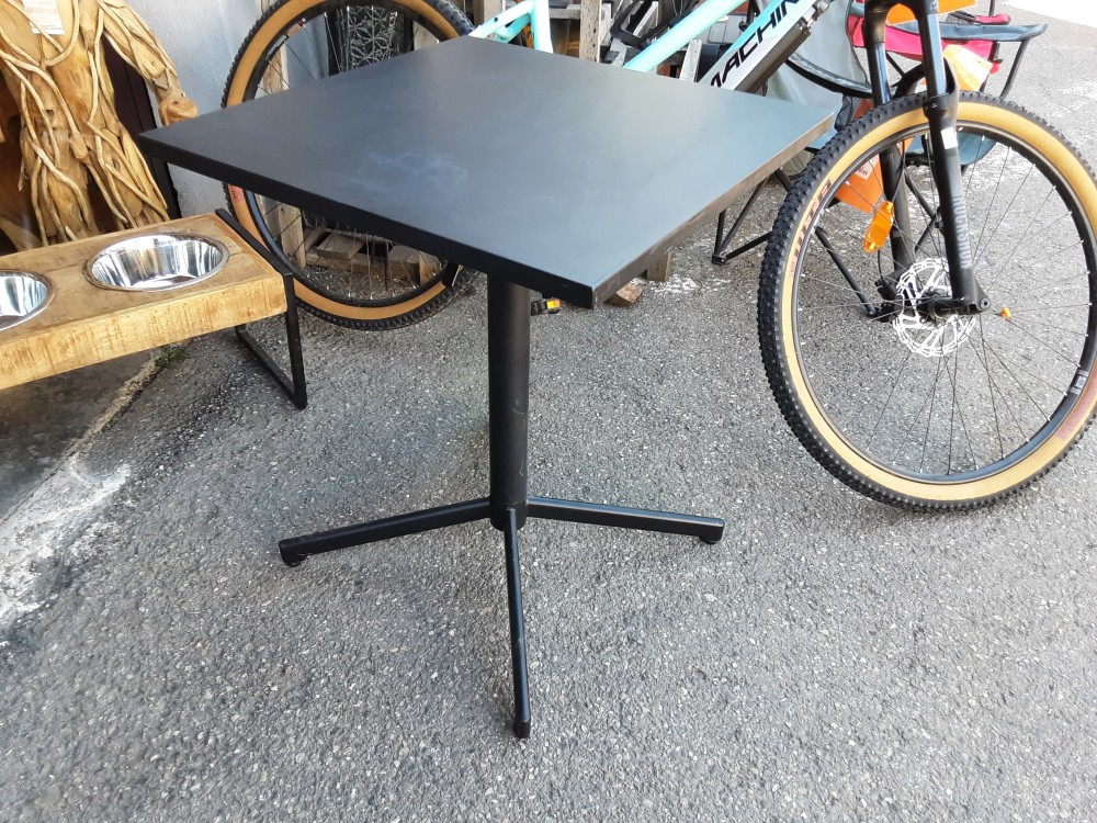 TABLE DE JARDIN METAL NOIR CARREE PLIABLE