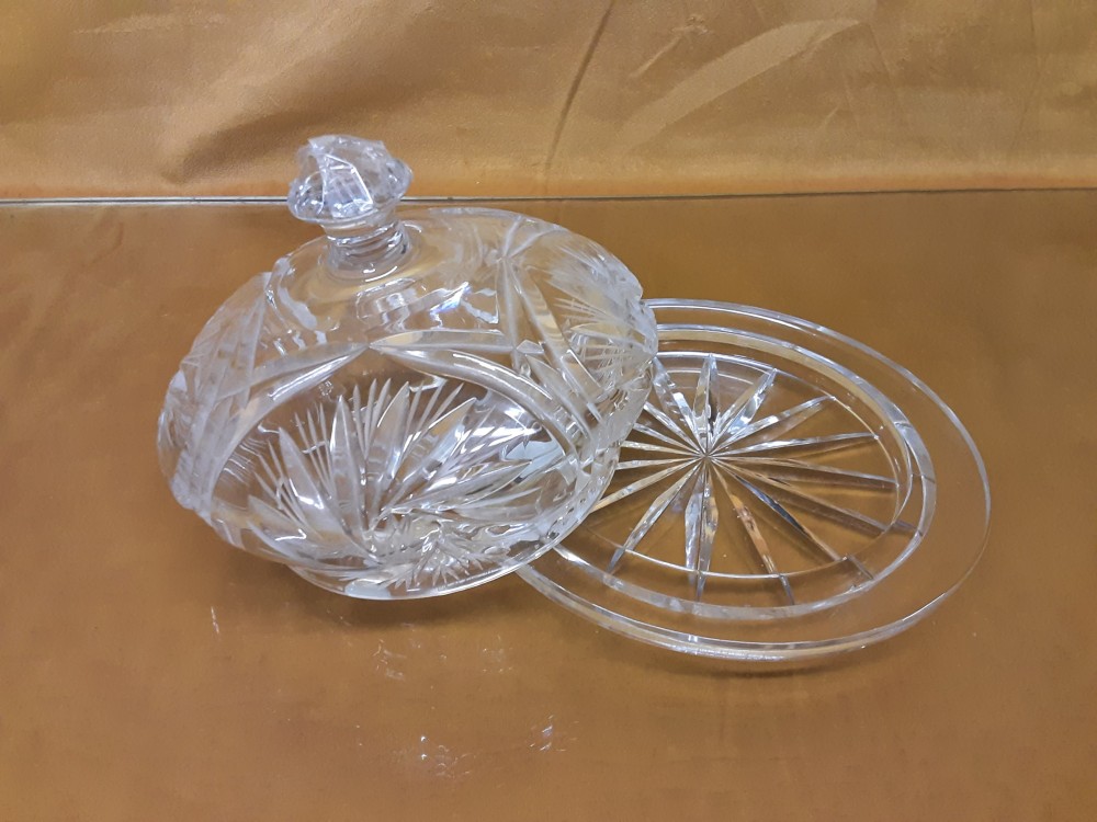 BEURRIER EN CRISTAL ROND GM DIAM 17CM
