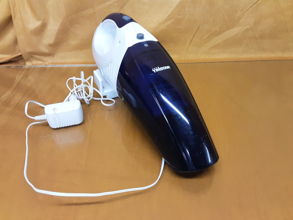 ASPIRATEUR DE TABLE MARQUE TRISTAR