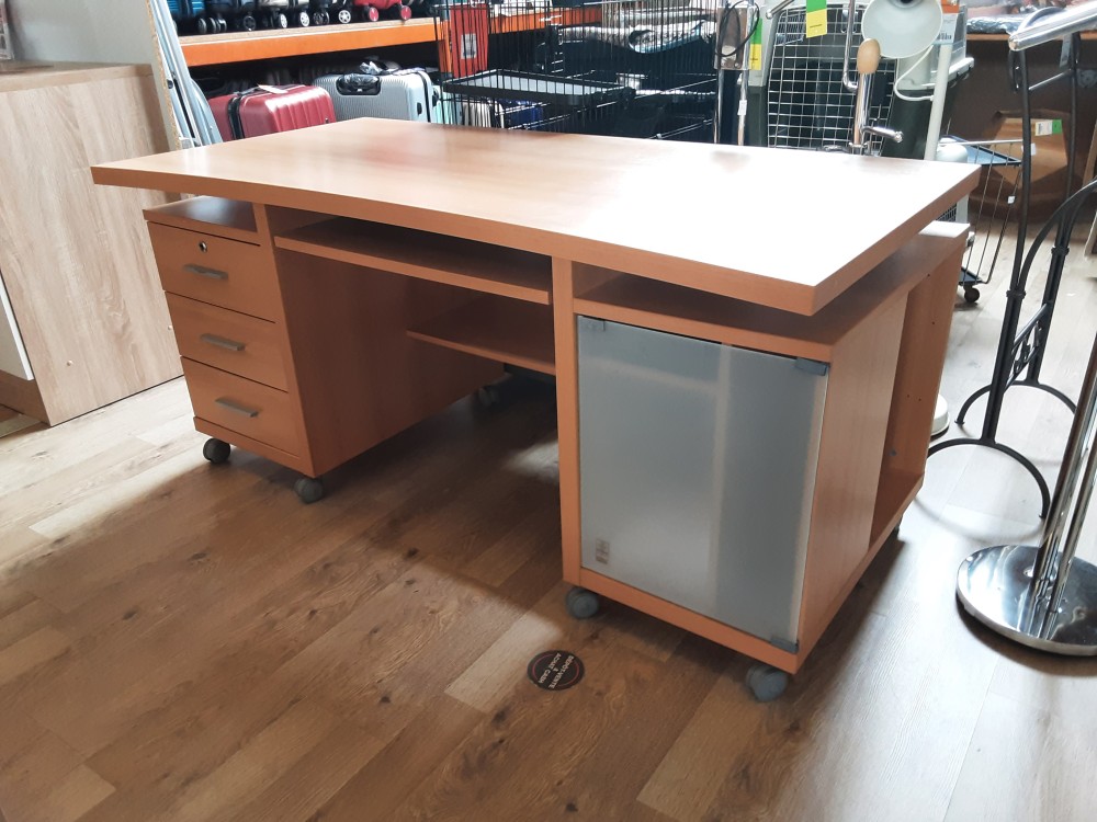 BUREAU GM COLORIS BOIS CLAIR 3 TIROIRS 1 PORTE 1 PLATEAU COULISSANT