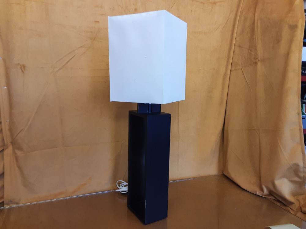 LAMPE À POSER ABAT-JOUR BLANC PIED NOIR  HAUT 62CM