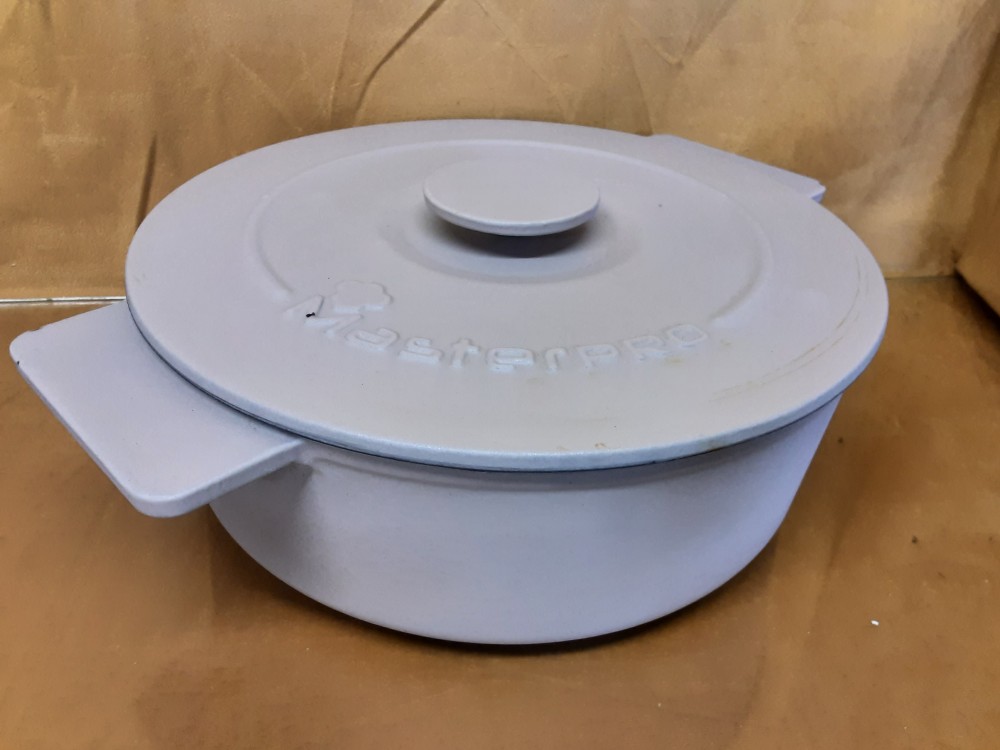 COCOTTE RONDE EN FONTE EMAILLEE BEIGE MASTERPRO 