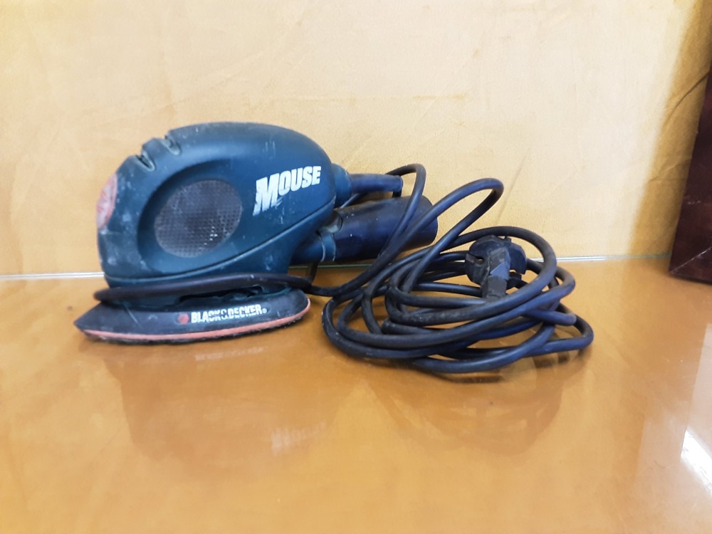 PONCEUSE D’ANGLE BLACK&DECKER 55W