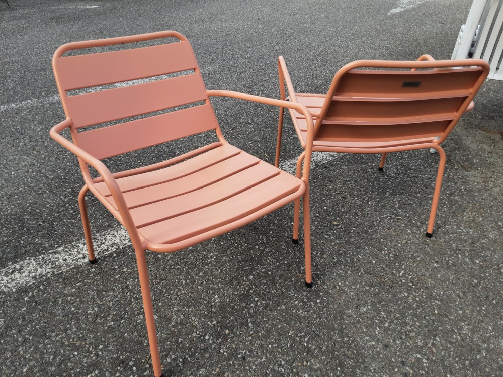 FAUTEUIL BAS DE JARDIN EN MÉTAL ORANGE (142598) 2ÈME CHOIX