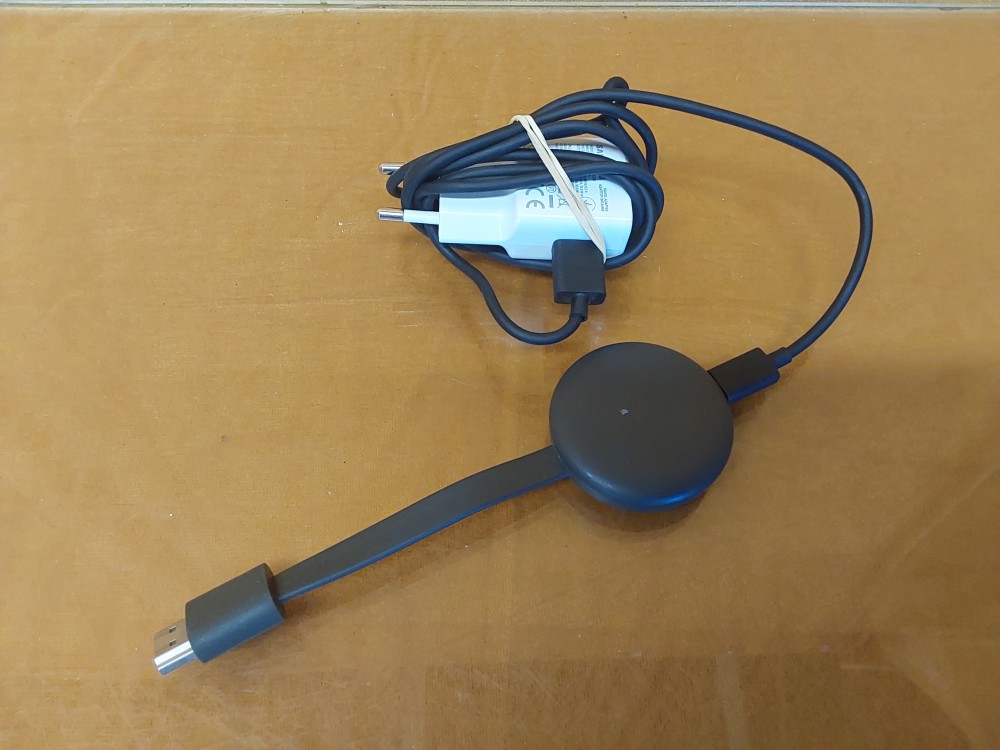 GOOGLE CHROMECAST 