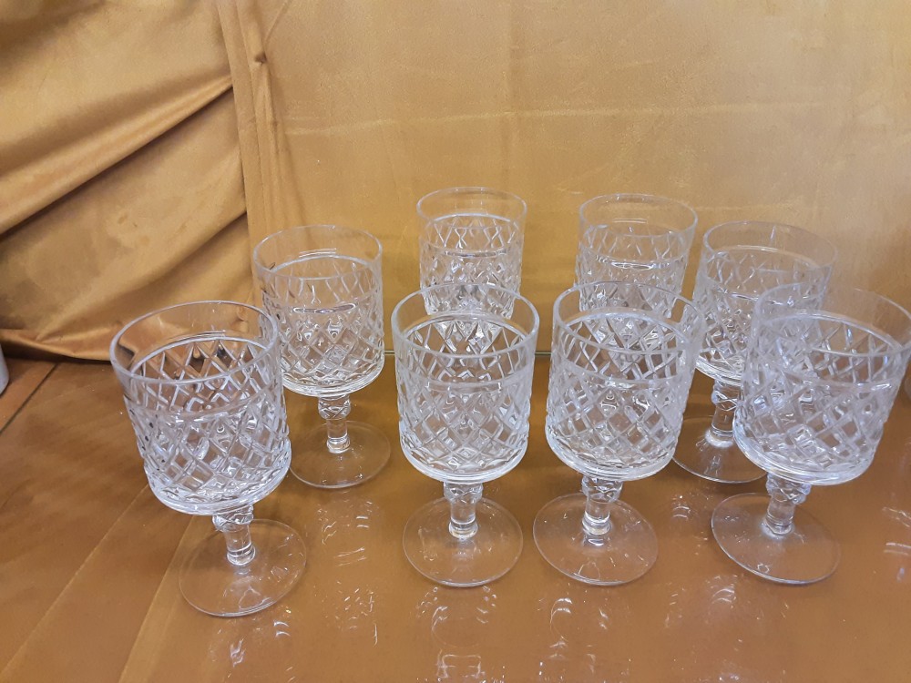 LOT DE 8 VERRES A EAU