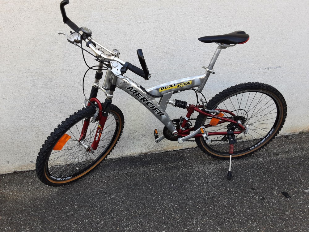 VTT MERCIER  26POUCES GRIS ROUGE