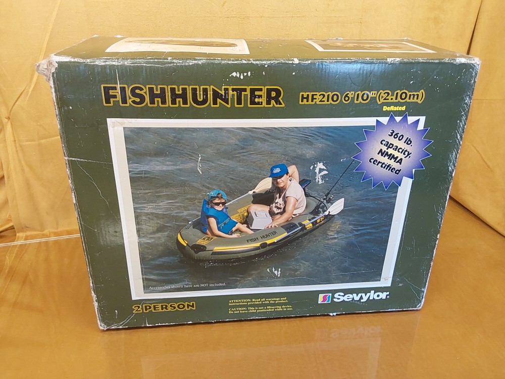 BATEAU PVC  MARQUE SEVYLOR MODELE FISH HUNTER HF210 LONG.2M10