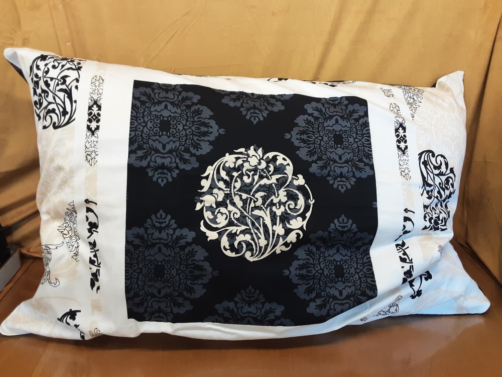 COUSSIN TGM NOIR ET BLANC