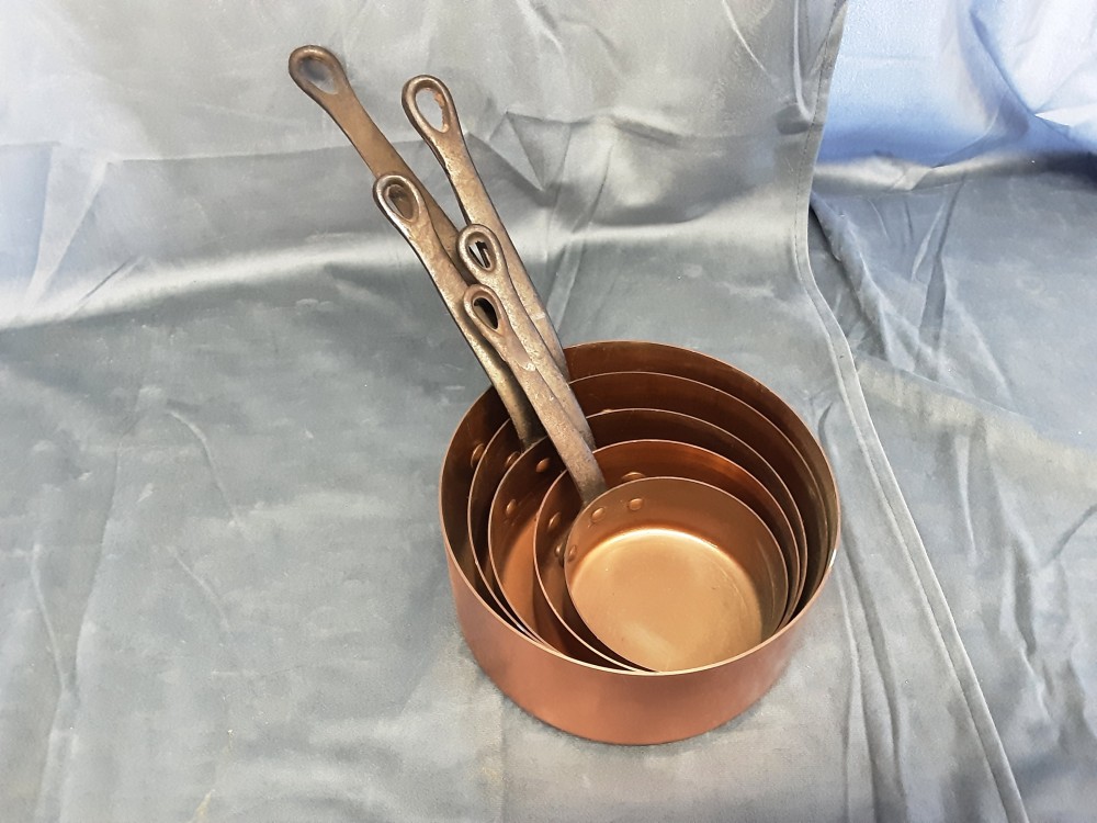 LOT DE 5 CASSEROLES EN CUIVRE
