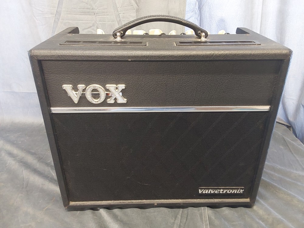 AMPLI VOX VALVETRONIX 25W
