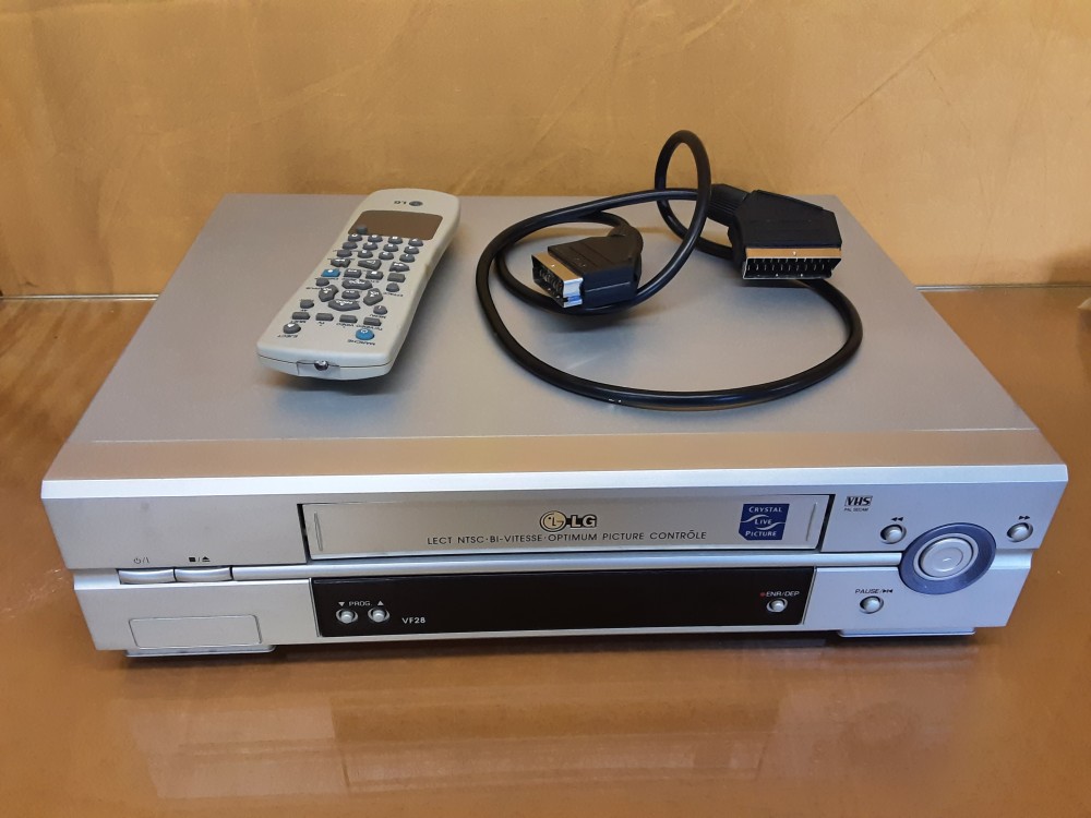LECTEUR K7 VHS MARQUE LG PAL SECAM AVEC TC TEST OK