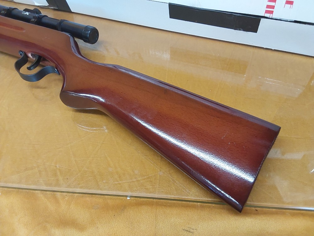 CARABINE A AIR COMPRIMÉ SWISS ARMS SA ORNA 4,5MM AVEC LUNETTE DE VISÉE 
