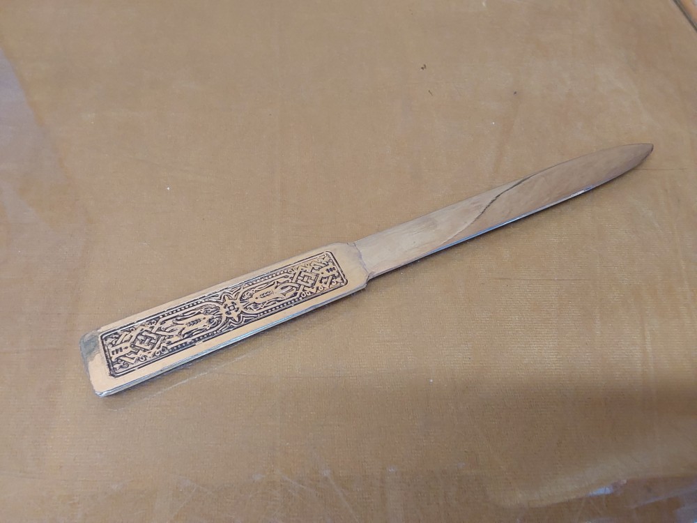 OUVRE LETTRE EN METAL BICOLORE