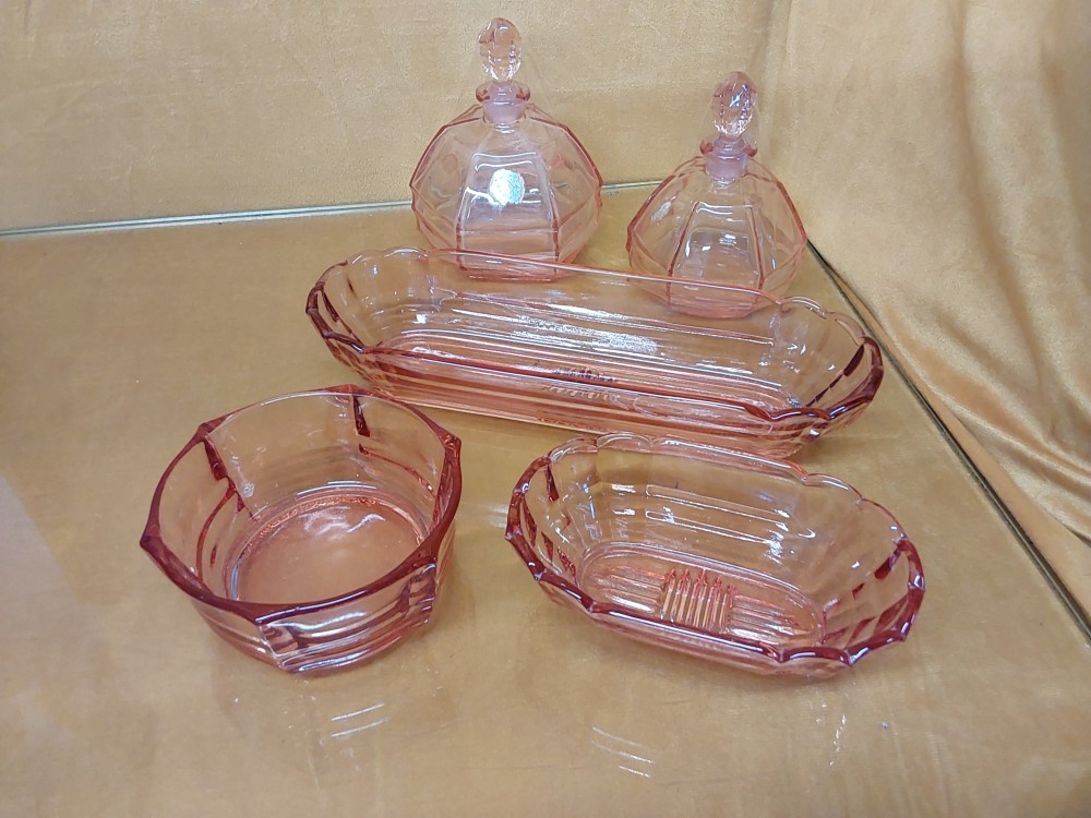 ENSEMBLE SALLE DE BAIN 2 FLACONS 3 RAVIERS EN VERRE ROSE