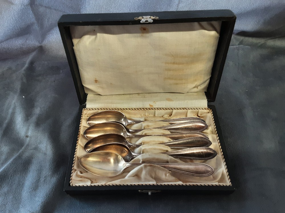 LOT DE 6 CUILLERES A CAFE MODELE PERLES 