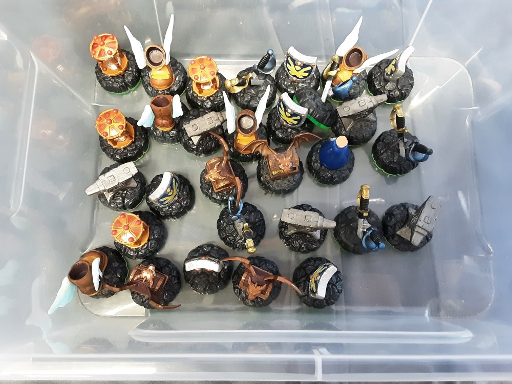 FIGURINE SKYLANDERS PM VENDUE A L'UNITE