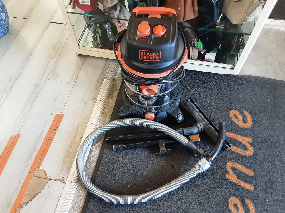 ASPIRATEUR DE CHANTIER BLACK&DECKER 