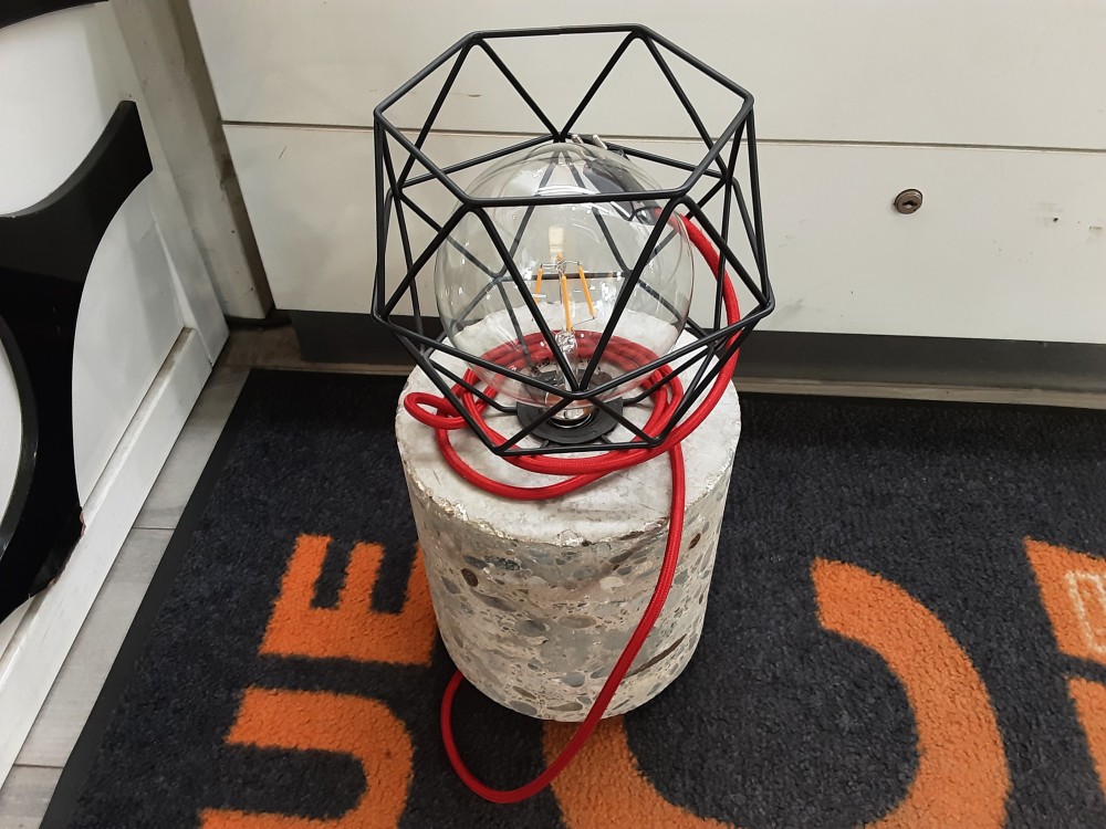 LAMPE CAROTTE BETON