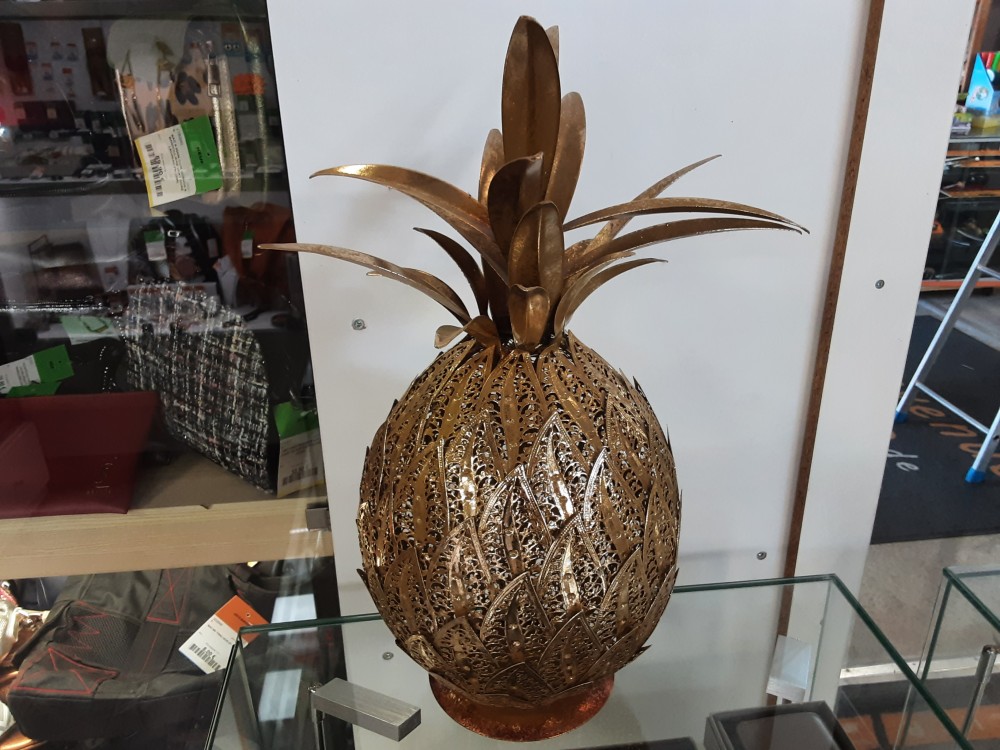 DECORATION FORME ANANAS DORÉ H.41CM