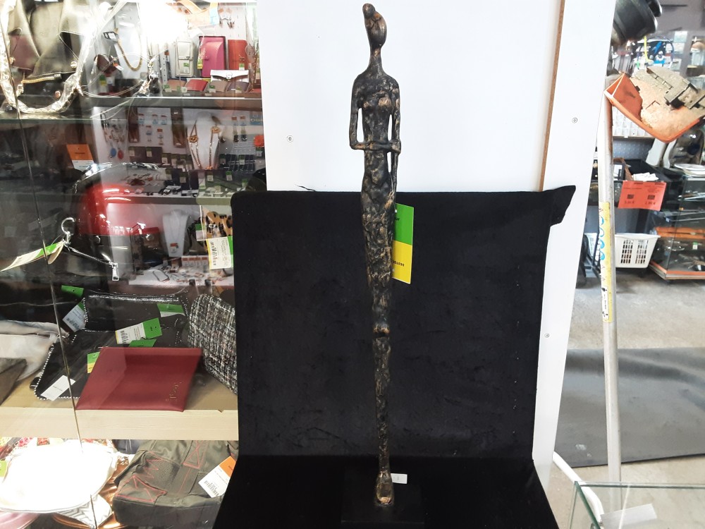 STATUETTE FEMME H.69CM