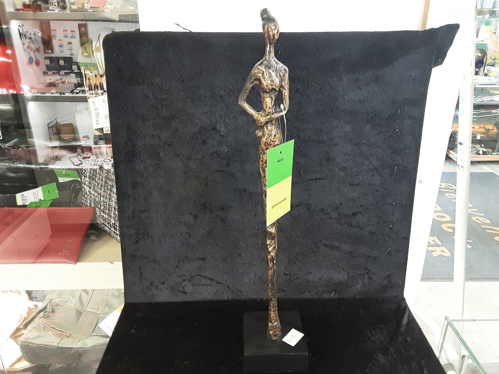 STATUETTE FEMME H. 48CM