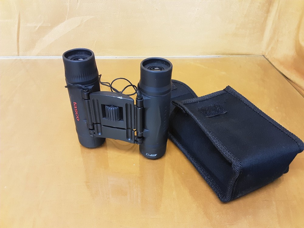 PAIRE DE JUMELLES TASCO 10X25 AVEC ETUI EN TISSU