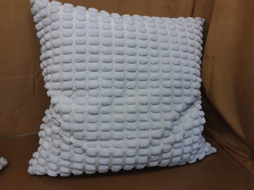 COUSSIN TISSUS CREME 50X50