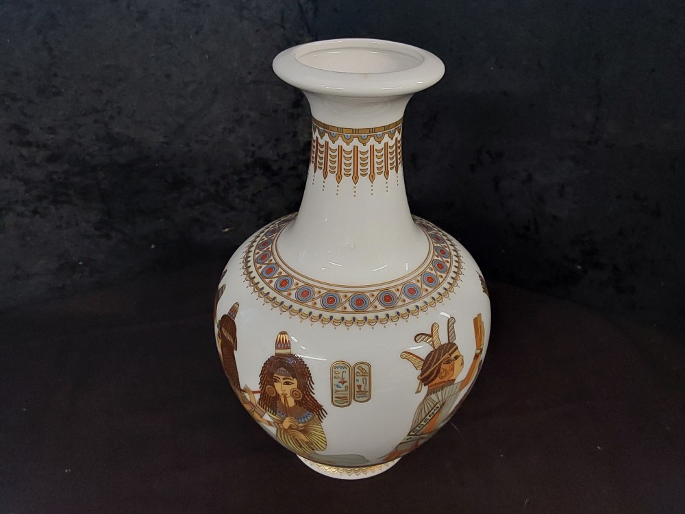 VASE BLANC PORCELAINE DECOR EGYPTIEN HAUT 25CM