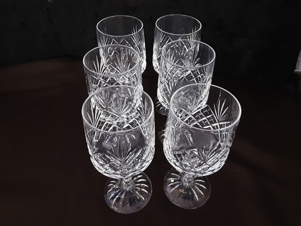 LOT DE 6 VERRES A VIN EN CRISTAL