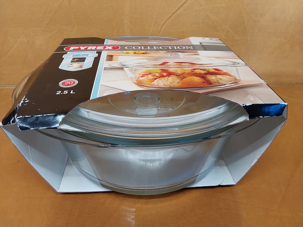 COCOTTE + COUVERCLE  PYREX 2.5L