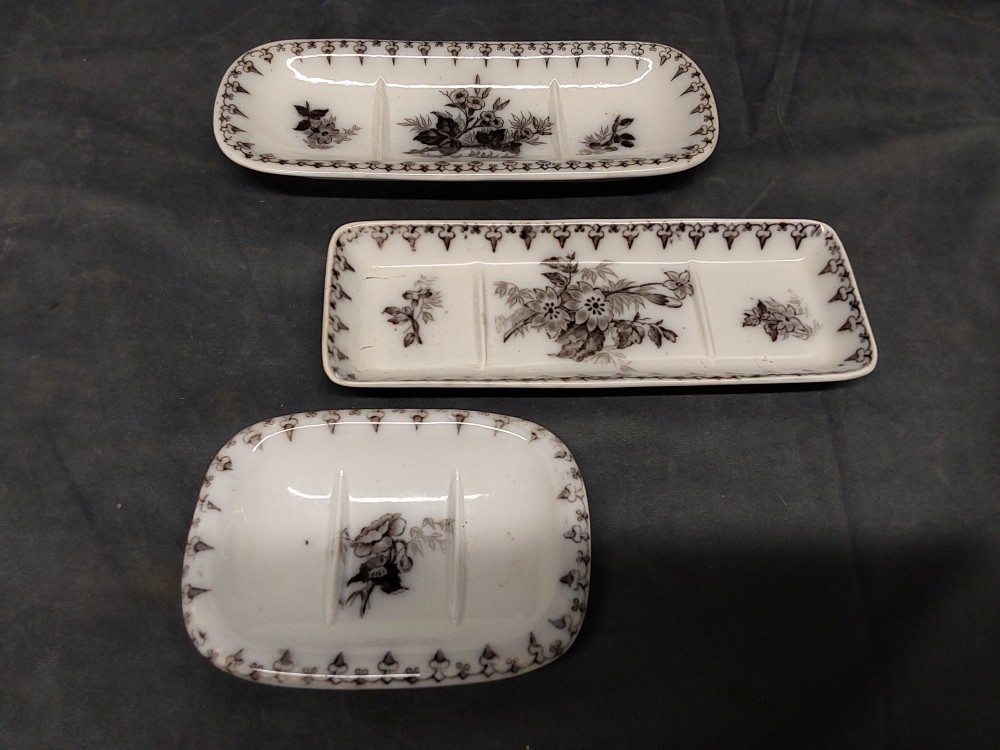 LOT DE 3 PORTES SAVONS SARREGUEMINES U&C FLORE NOIR