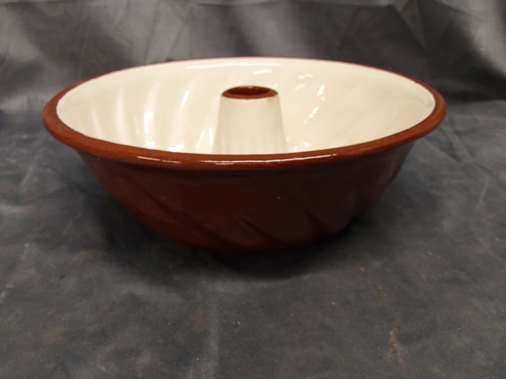 MOULE A KOUGELHOPF EN FAIENCE